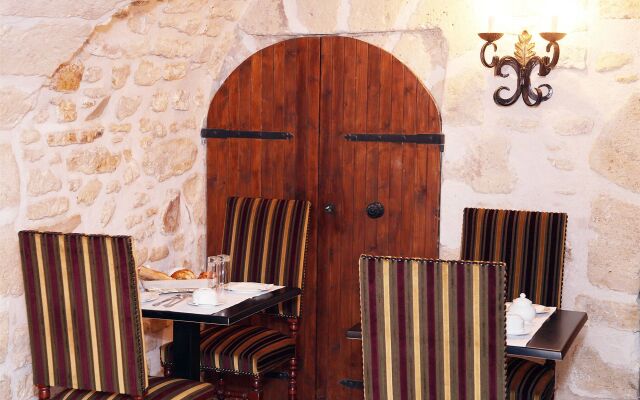 Hôtel Saint-Louis Marais