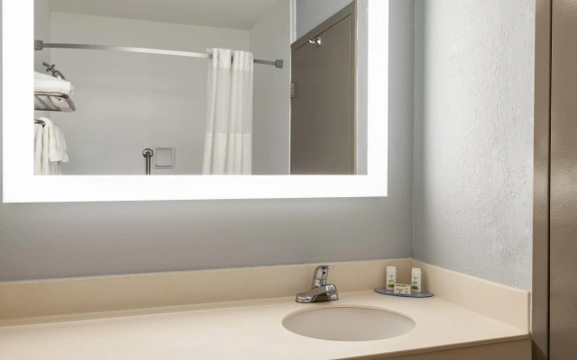 Baymont by Wyndham Salem Roanoke Area