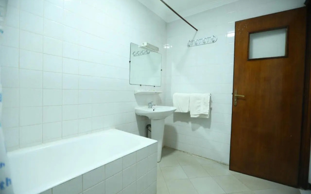 Raiss Hotel