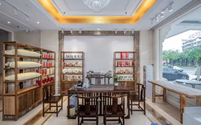 Vienna Hotel (Jieyang Rongcheng Jinxian Gate Tower)
