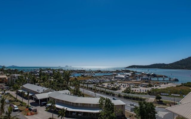 2521 Blue Horizon - Airlie Beach