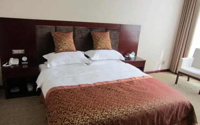 Baoji Wolong Juxing Hotel