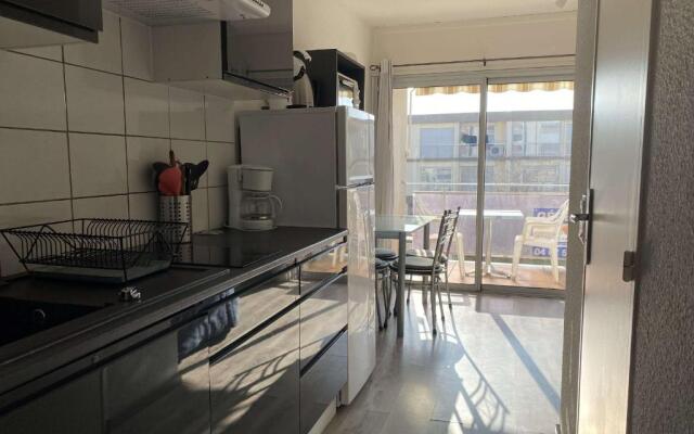 Appartement Balaruc-les-Bains, 1 pièce, 2 personnes - FR-1-553-35