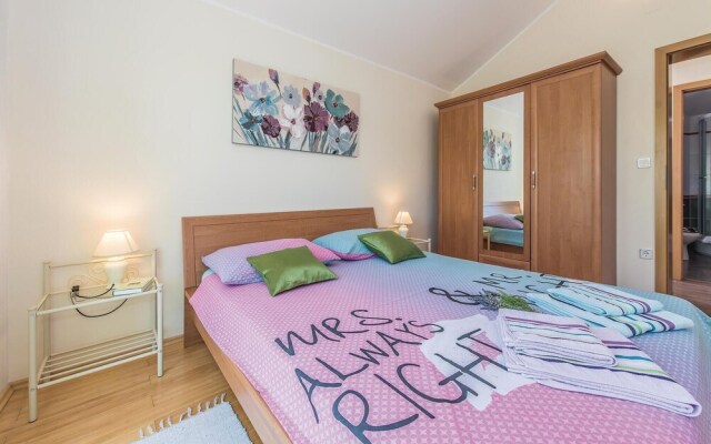 Nice Home in Dubrava With Wifi and 3 Bedrooms