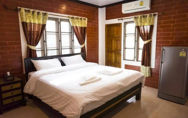 Royale Suites And Apartments By OYO Rooms