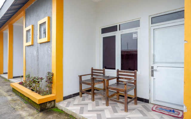 RedDoorz near Candi Cetho Karanganyar