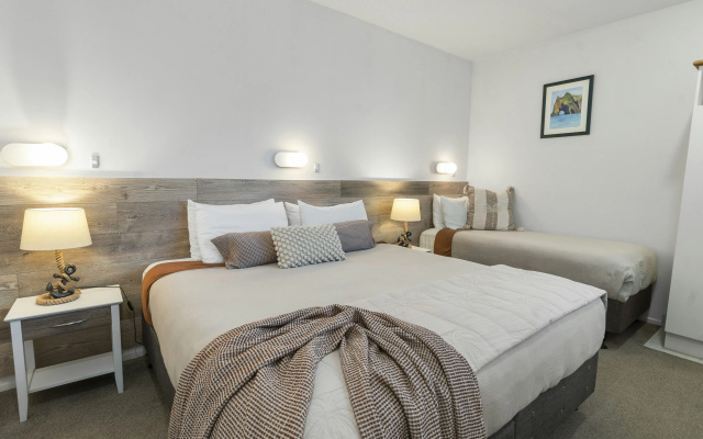 ASURE Admirals View Motel