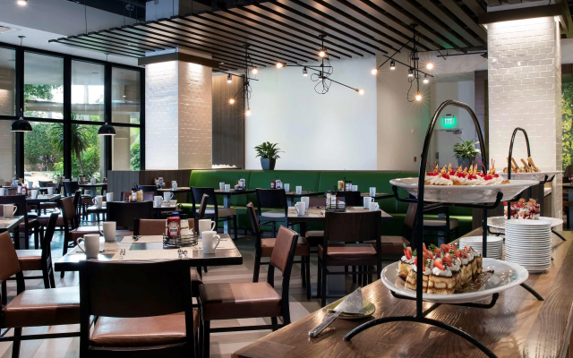 DoubleTree by Hilton Miami Airport & Convention Center