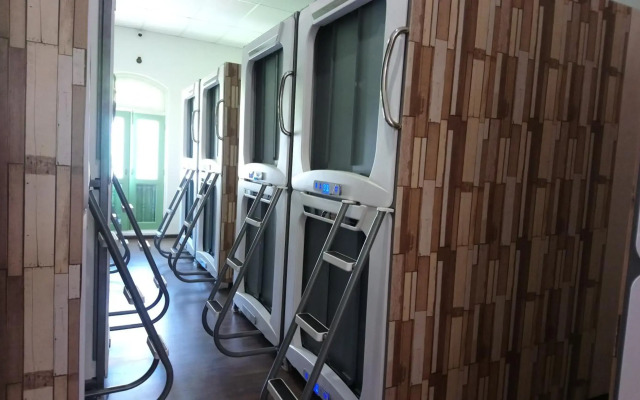 Stay With Me Capsules Hostel