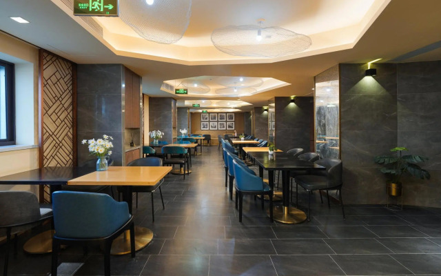 Country Inn & Suites by Radisson Hotel (Shanghai Train Station)