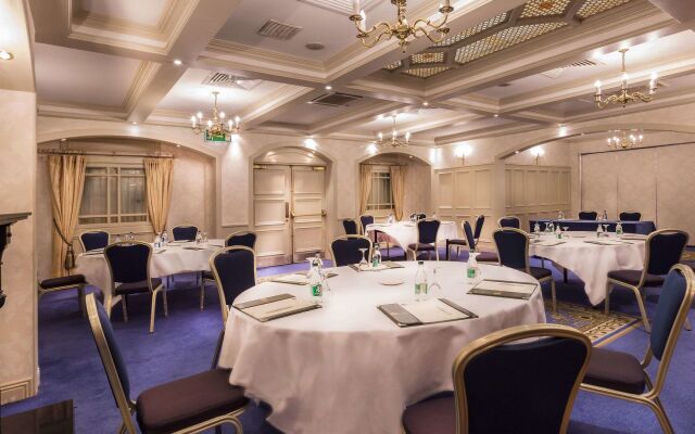 Newgrange Hotel