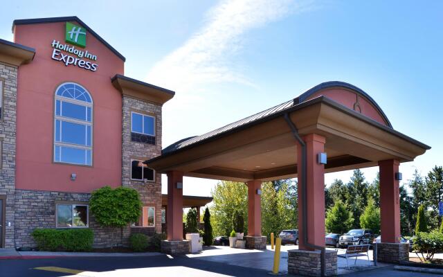 Holiday Inn Express Portland South-Lake Oswego, an IHG Hotel