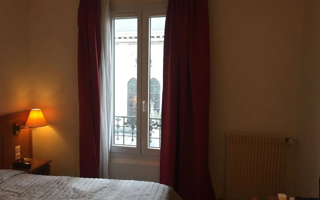 Hôtel de la Perdrix Rouge