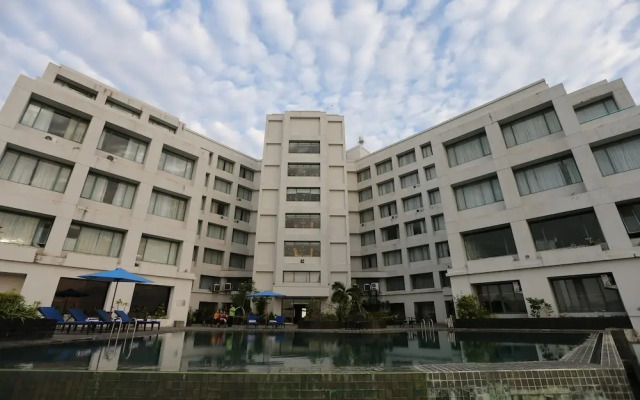 Ritzy Hotel Manado