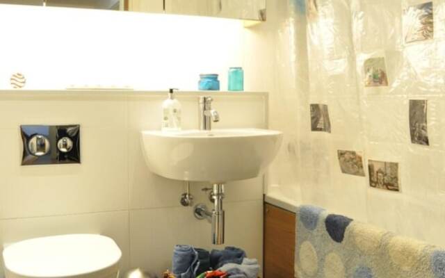 Shoreditch Riverside 2 Bedroom Apartment