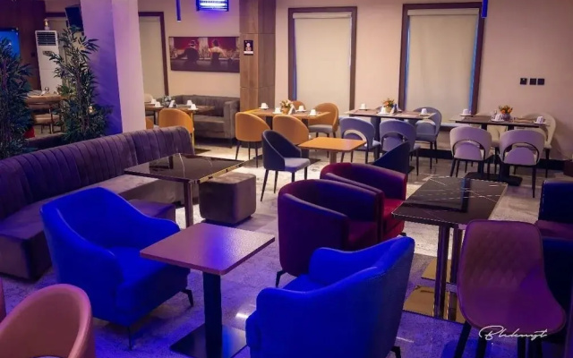 Davmich Hotel
