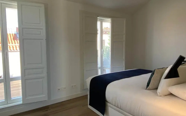 w Dreamy 1BR With Terrace in Chueca