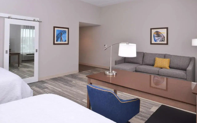 Hampton Inn & Suites Cincinnati-Mason