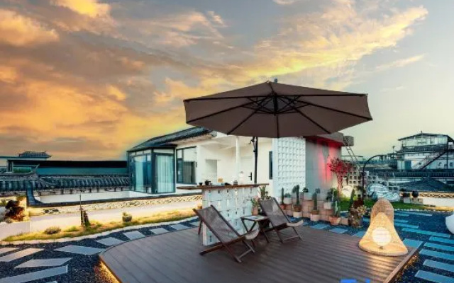 Yunbo Light Luxury Homestay (Dali Ancient City South Gate Branch) – Outside – Dali