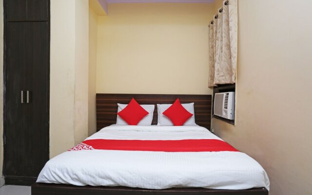Akash Guest House by OYO Rooms