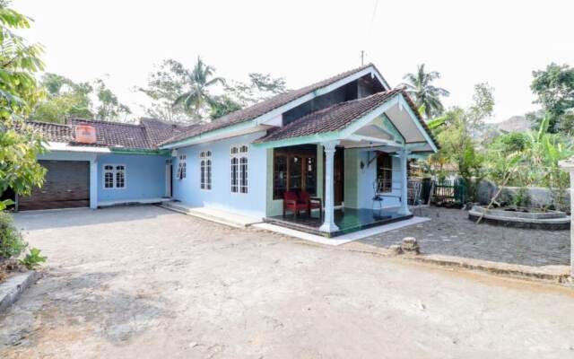 Riana Homestay