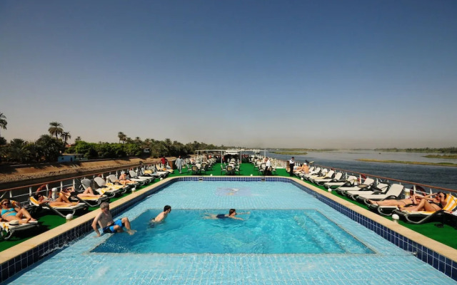 MS Royal Ruby Nile Cruise, from Luxor or Aswan (Mon-Fri, Fri-Mon)