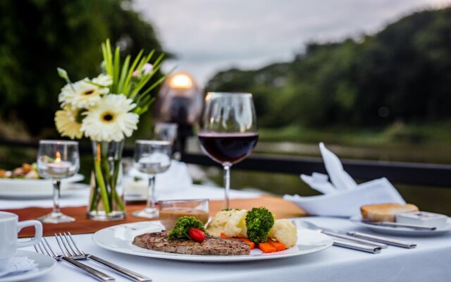 Aruntara Riverside Boutique Hotel