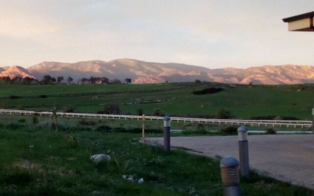 Hotel Bena e Traes