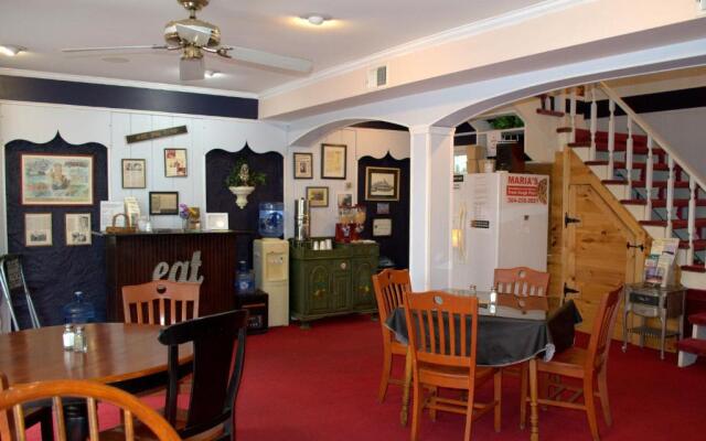 Maria's Garden and Inn