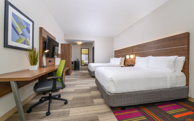Holiday Inn Express & Suites Ruskin by IHG