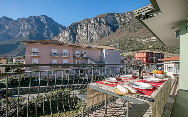 Paulie Apartment in Riva del Garda