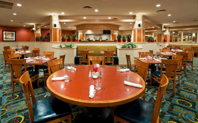 Holiday Inn Hotel & Suites Cincinnati - Eastgate by IHG