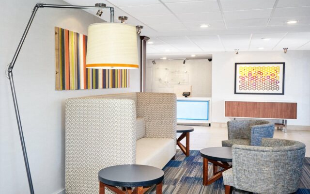 Holiday Inn Express Sheboygan-Kohler by IHG