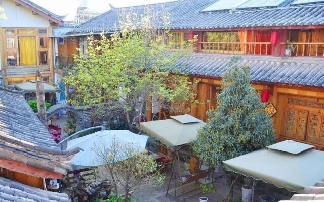 Lijiang Shuhe Photographer Station