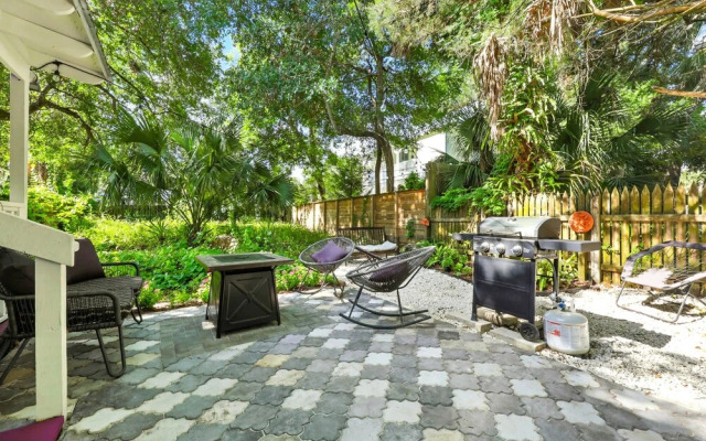 Periwinkle Perch - Home for 4