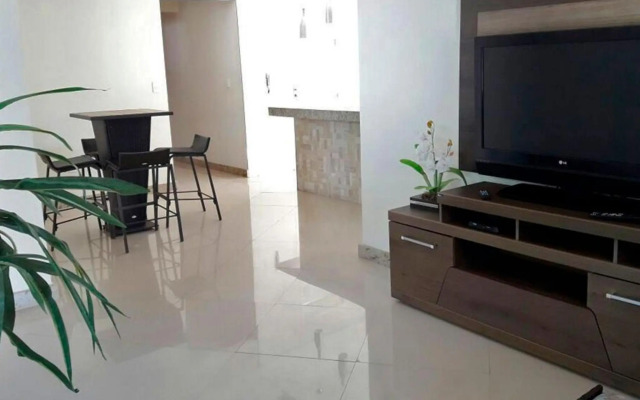 Casa Paraná com 8 quartos acomoda até 40 pessoas