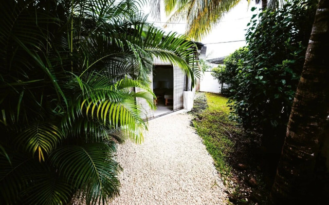 Ti Baz Beach House With Mountain View