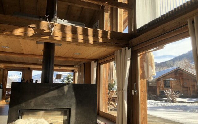 Chalet With 5 Bedrooms in Praz-sur-arly, With Wonderful Mountain View,