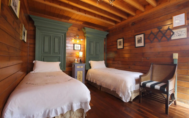 Cingjing Hanging Garden