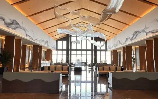 Secan Hotel Qingdao, Curio Collection by Hilton