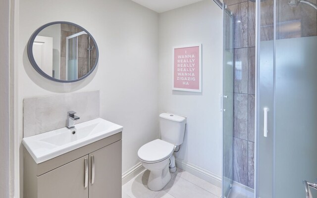 Host Stay Salty Seaview