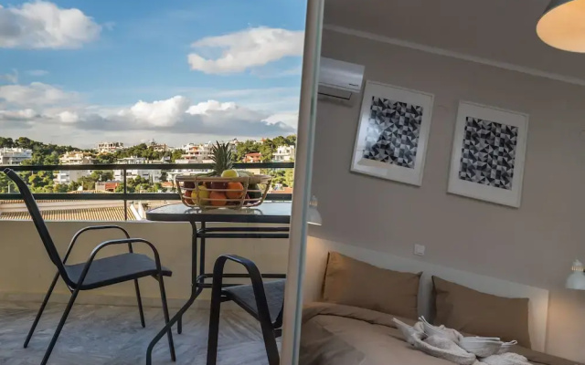 51m² Renovated Apartment in Vouliagmeni