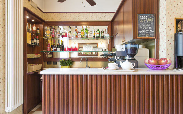 Charly Hotel