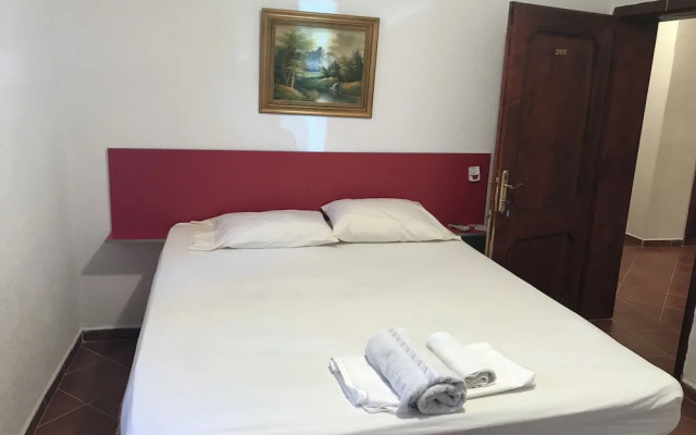 Apartments & Rooms Rozana