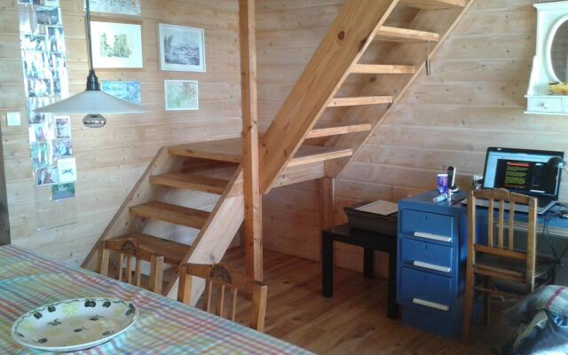 Beautiful Chalet with Terrace, Garden, Barbecue, Parking