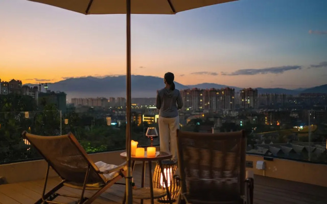 Xishuangbanna Jinghong Hidden in Nature