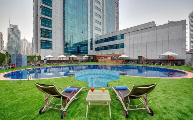 Marina View Deluxe Hotel Apartment
