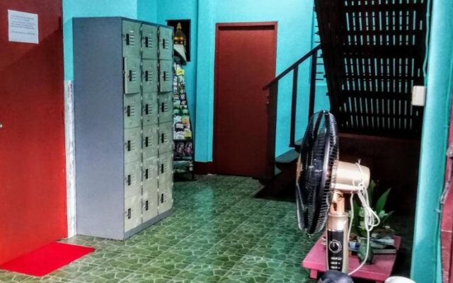 Champion Hostel 2 - Adults Only