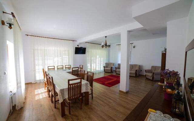 Agropensiunea Cetatuia