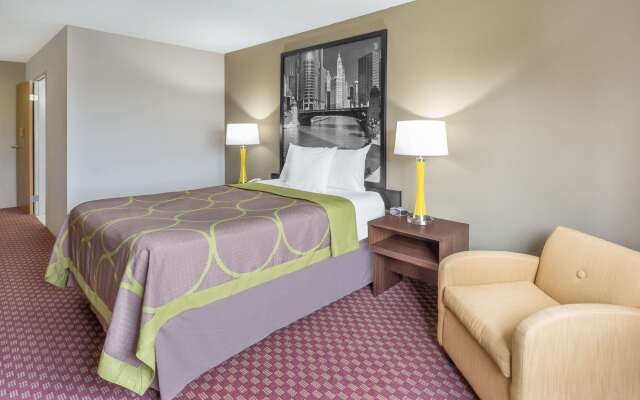 Super 8 by Wyndham Hebron Lowell Area